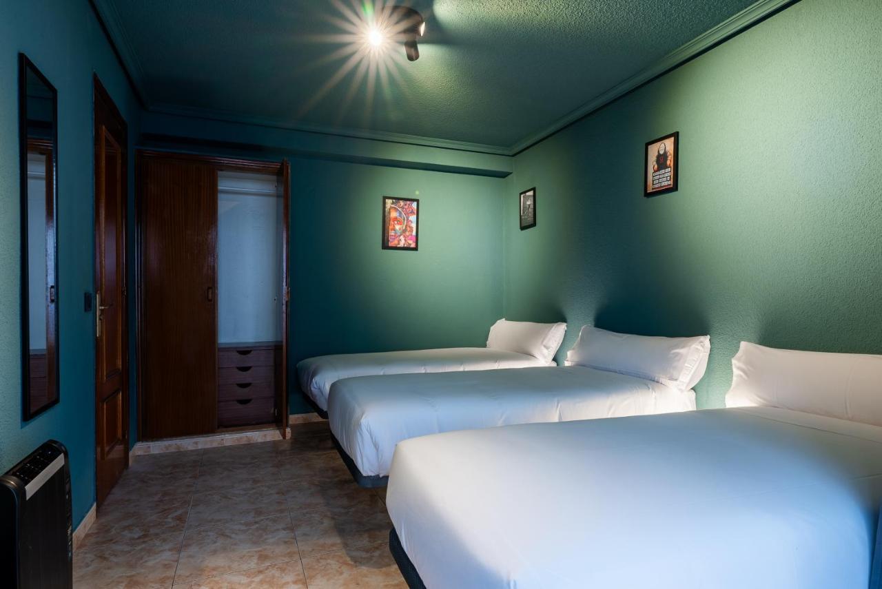 Ideal Hostel マドリード エクステリア 写真