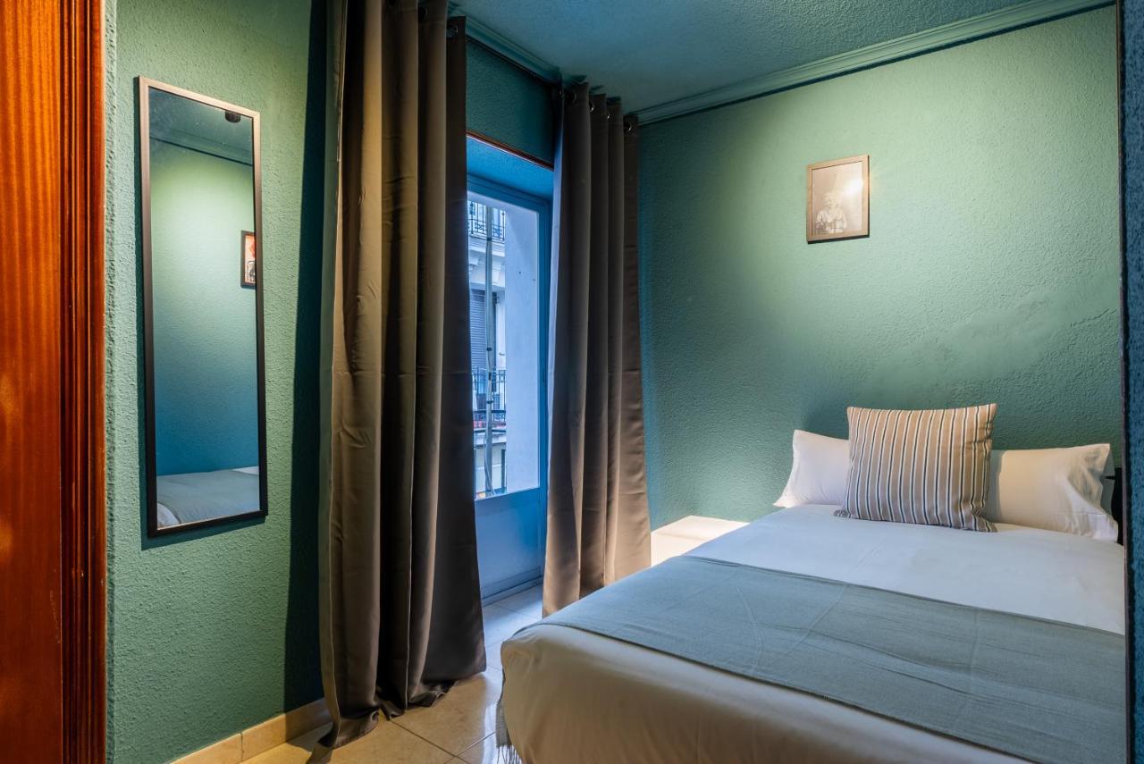 Ideal Hostel マドリード エクステリア 写真