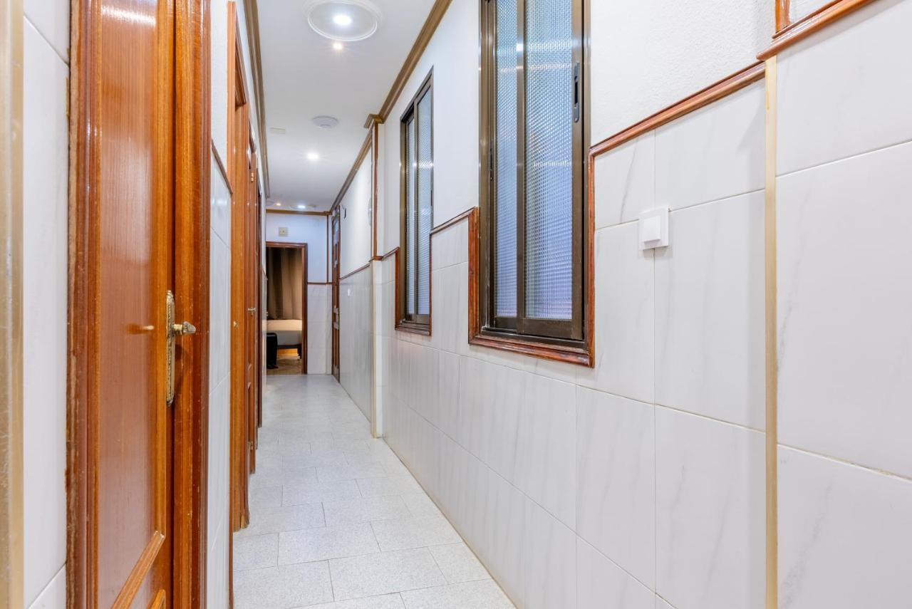 Ideal Hostel マドリード エクステリア 写真